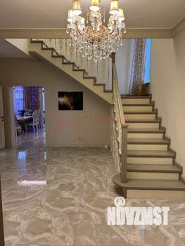 Дом 200м&sup2;, 2-этажный, участок 5 сот.  