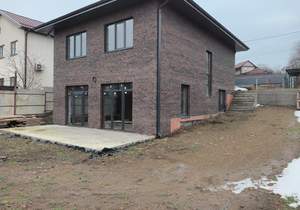 Дом 165м&sup2;, 2-этажный, участок 6 сот.  