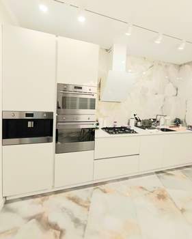 Дом 180м², 2-этажный, участок 7 сот.  