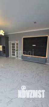 Дом 195м&sup2;, 2-этажный, участок 3 сот.  