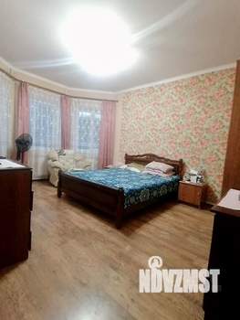 Дом 138м&sup2;, 2-этажный, участок 9 сот.  