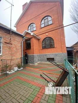 Дом 295м², 2-этажный, участок 3 сот.  