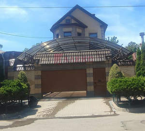 Дом 250м², 2-этажный, участок 3 сот.  