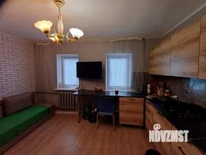 Дом 180м&sup2;, 2-этажный, участок 4 сот.  