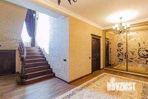 Дом 312м², 2-этажный, участок 7 сот.  