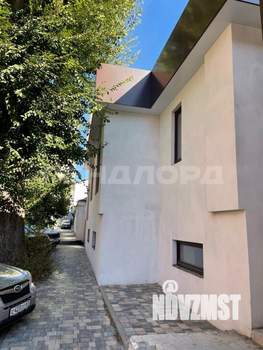 Дом 263м², 2-этажный, участок 3 сот.  