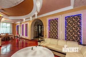 Дом 940м&sup2;, 3-этажный, участок 6 сот.  