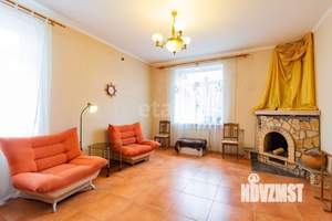 Дом 286м&sup2;, 2-этажный, участок 4 сот.  