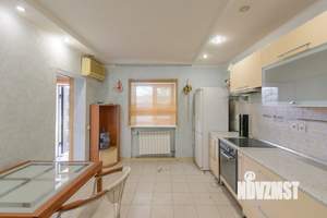 Дом 230м&sup2;, 1-этажный, участок 12 сот.  