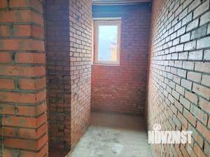 Дом 180м&sup2;, 2-этажный, участок 6 сот.  