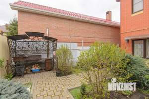 Дом 120м², 2-этажный, участок 3 сот.  