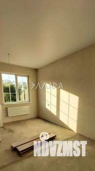 Дом 80м&sup2;, 2-этажный, участок 3 сот.  