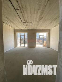 Дом 130м&sup2;, 2-этажный, участок 3 сот.  