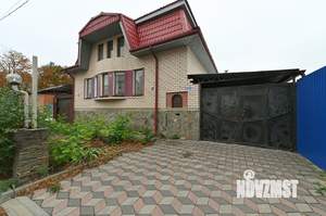 Дом 210м&sup2;, 2-этажный, участок 3 сот.  