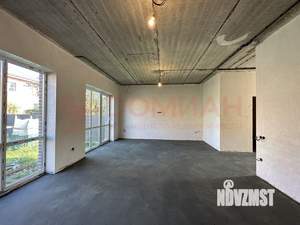 Дом 210м&sup2;, 2-этажный, участок 3 сот.  