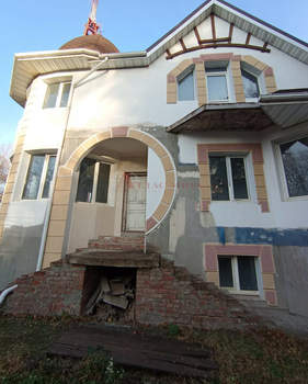 Дом 463м&sup2;, 2-этажный, участок 8 сот.  