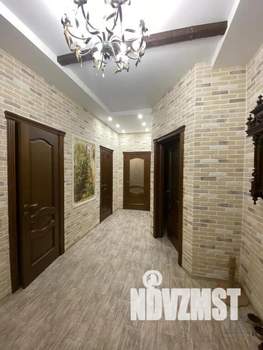 Коттедж 210м&sup2;, 1-этажный, участок 4 сот.  