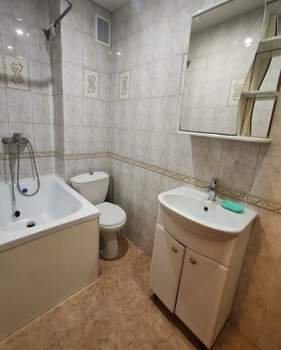 Дом 160м&sup2;, 2-этажный, участок 6 сот.  