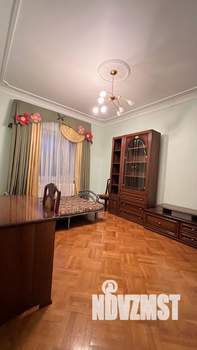 Дом 240м², 2-этажный, участок 5 сот.  