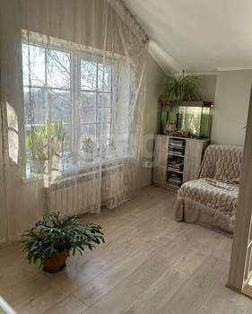 Дом 142м&sup2;, 2-этажный, участок 3 сот.  