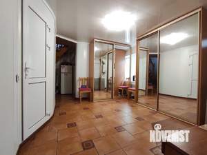 Дом 172м², 2-этажный, участок 6 сот.  