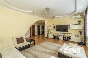 Дом 340м&sup2;, 2-этажный, участок 3 сот.  