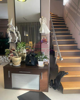 Дом 178м², 3-этажный, участок 4 сот.  