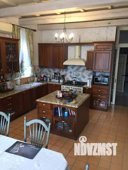 Дом 436м&sup2;, 2-этажный, участок 10 сот.  