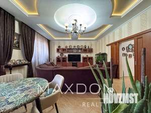 Дом 255м&sup2;, 4-этажный, участок 3 сот.  