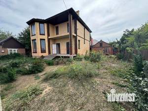 Дом 180м&sup2;, 2-этажный, участок 6 сот.  