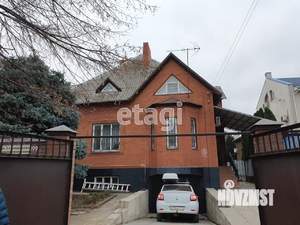 Дом 360м&sup2;, 3-этажный, участок 8 сот.  