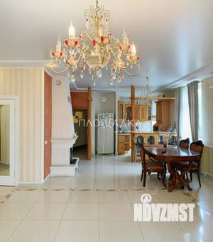 Дом 240м², 2-этажный, участок 3 сот.  