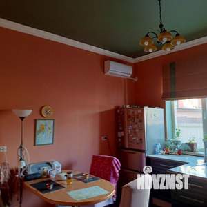 Дом 240м², 3-этажный, участок 5 сот.  