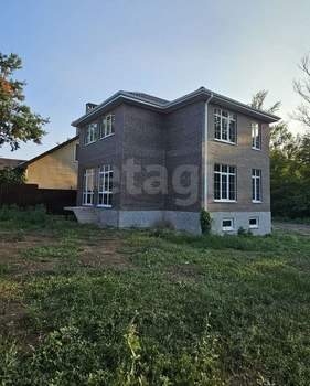 Дом 250м&sup2;, 2-этажный, участок 6 сот.  