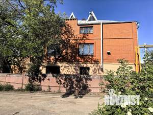 Дом 472м², 3-этажный, участок 4 сот.  