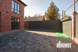 Дом 176м&sup2;, 2-этажный, участок 3 сот.  