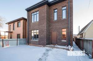 Дом 135м&sup2;, 2-этажный, участок 3 сот.  