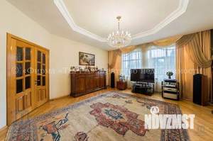 Коттедж 448м&sup2;, 2-этажный, участок 6 сот.  