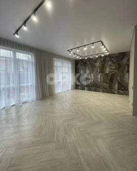 Дом 145м&sup2;, 2-этажный, участок 3 сот.  