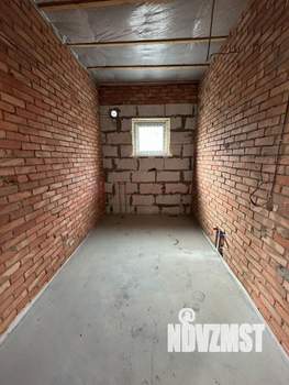 Дом 180м&sup2;, 2-этажный, участок 3 сот.  