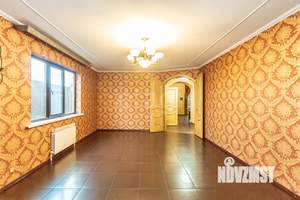 Дом 401м&sup2;, 3-этажный, участок 6 сот.  