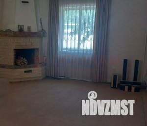 Дом 119м&sup2;, 2-этажный, участок 3 сот.  