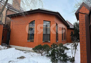 Дом 250м&sup2;, 2-этажный, участок 8 сот.  