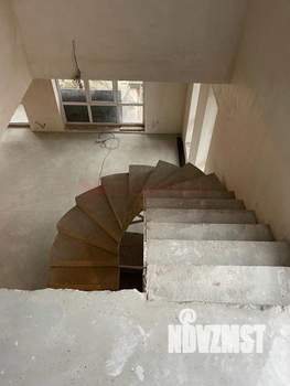 Дом 300м&sup2;, 3-этажный, участок 3 сот.  