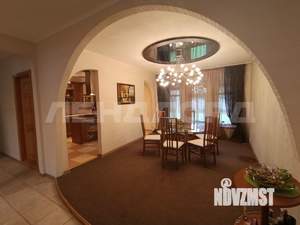 Дом 204м&sup2;, 2-этажный, участок 6 сот.  