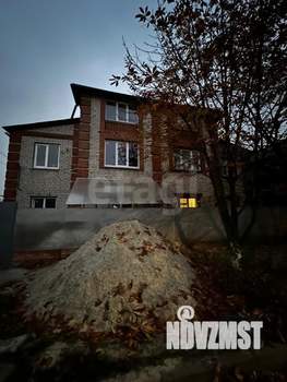 Дом 170м&sup2;, 3-этажный, участок 2 сот.  