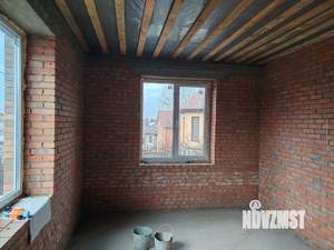 Дом 180м&sup2;, 2-этажный, участок 6 сот.  