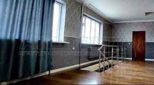 Дом 250м&sup2;, 2-этажный, участок 3 сот.  