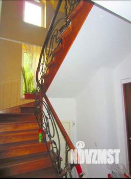 Дом 240м², 2-этажный, участок 5 сот.  