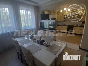 Дом 163м&sup2;, 2-этажный, участок 6 сот.  